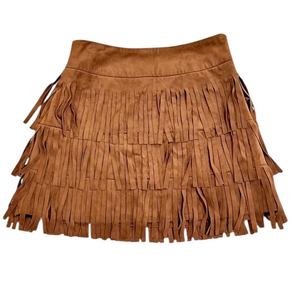 Cupcakes & Cashmere caramel faux suede fringe Mini Skirt boho festival size 2 - Picture 3 of 7